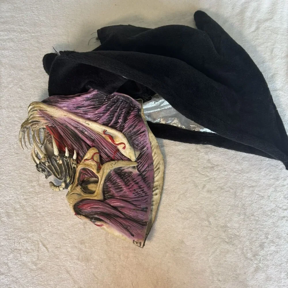 Vintage 1987 Be Something Studios Monster Alien Horror Halloween Mask Hood RARE